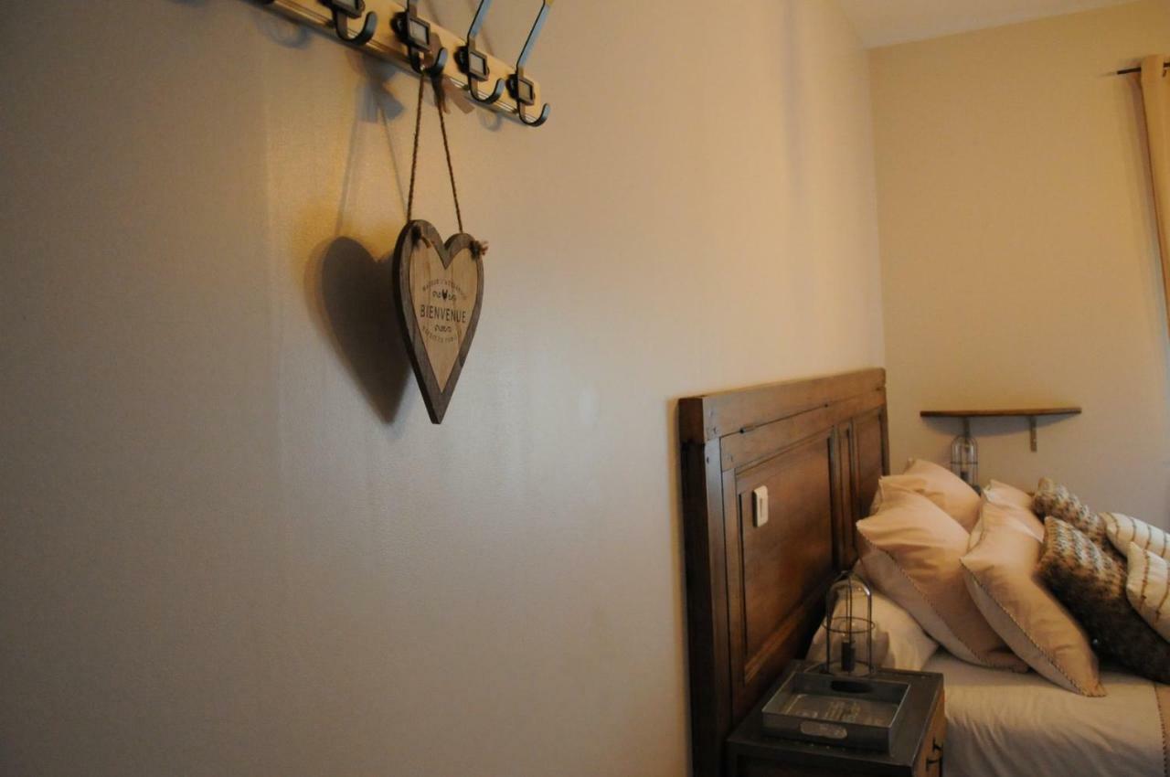 Bed and Breakfast Le Nid De Sigogne Zewnętrze zdjęcie